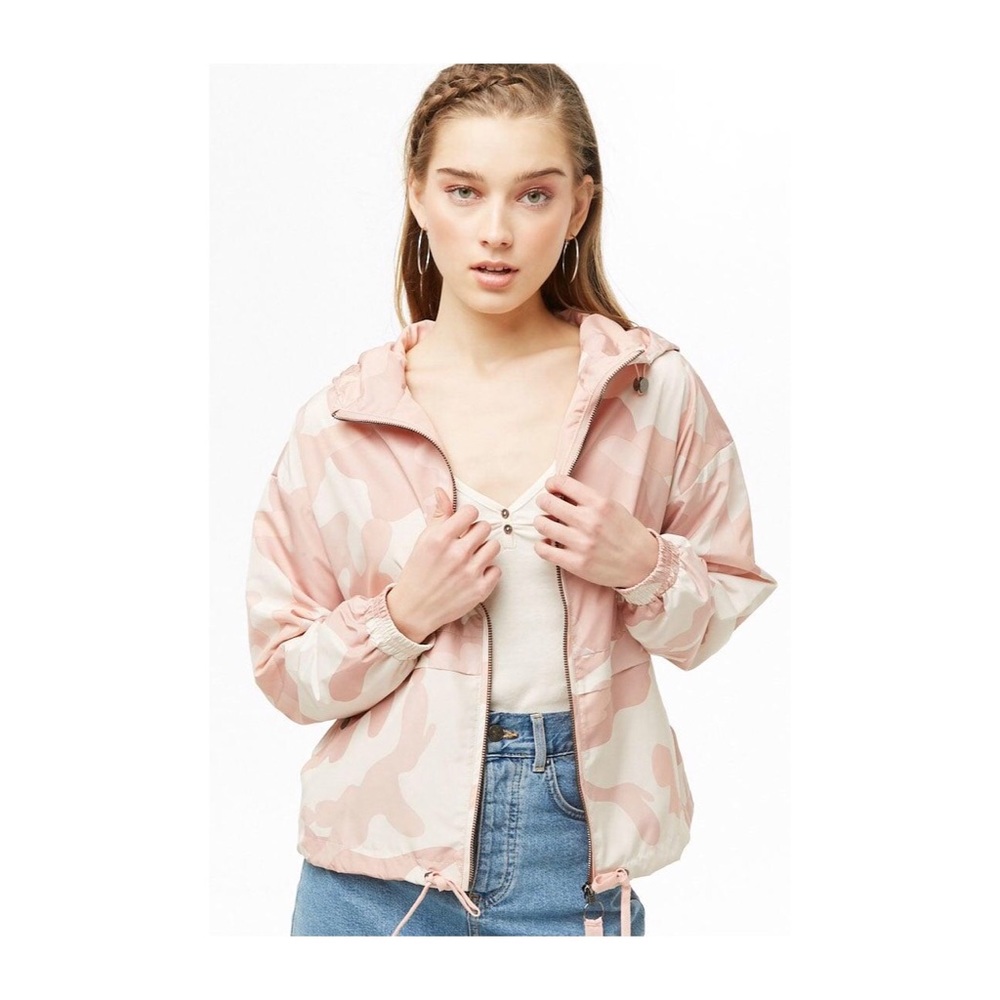 NWT Forever 21 Camo Pink Drawstring Windbreaker